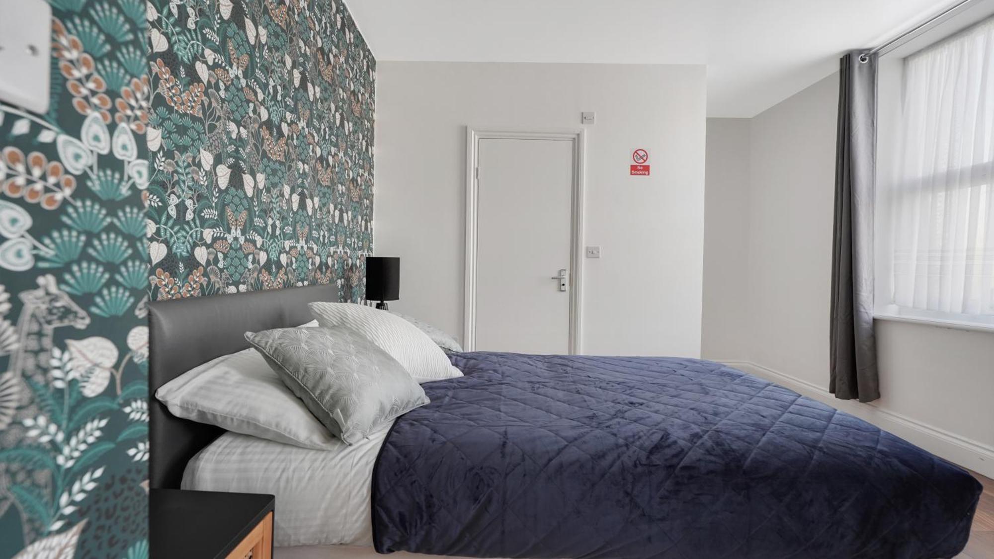 Comfy Double En-Suite Room In Barking Barking  Exterior photo