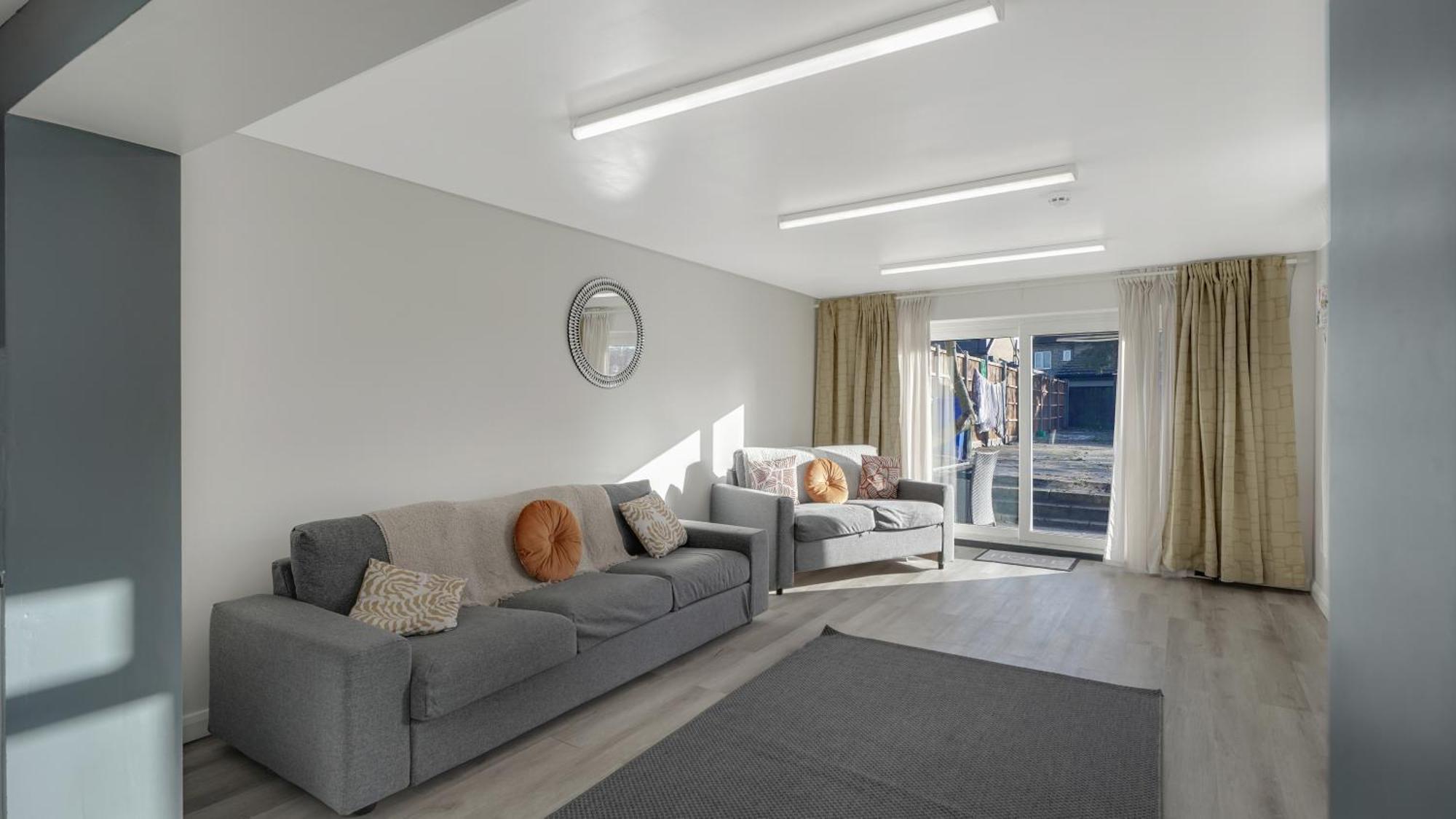 Comfy Double En-Suite Room In Barking Barking  Exterior photo