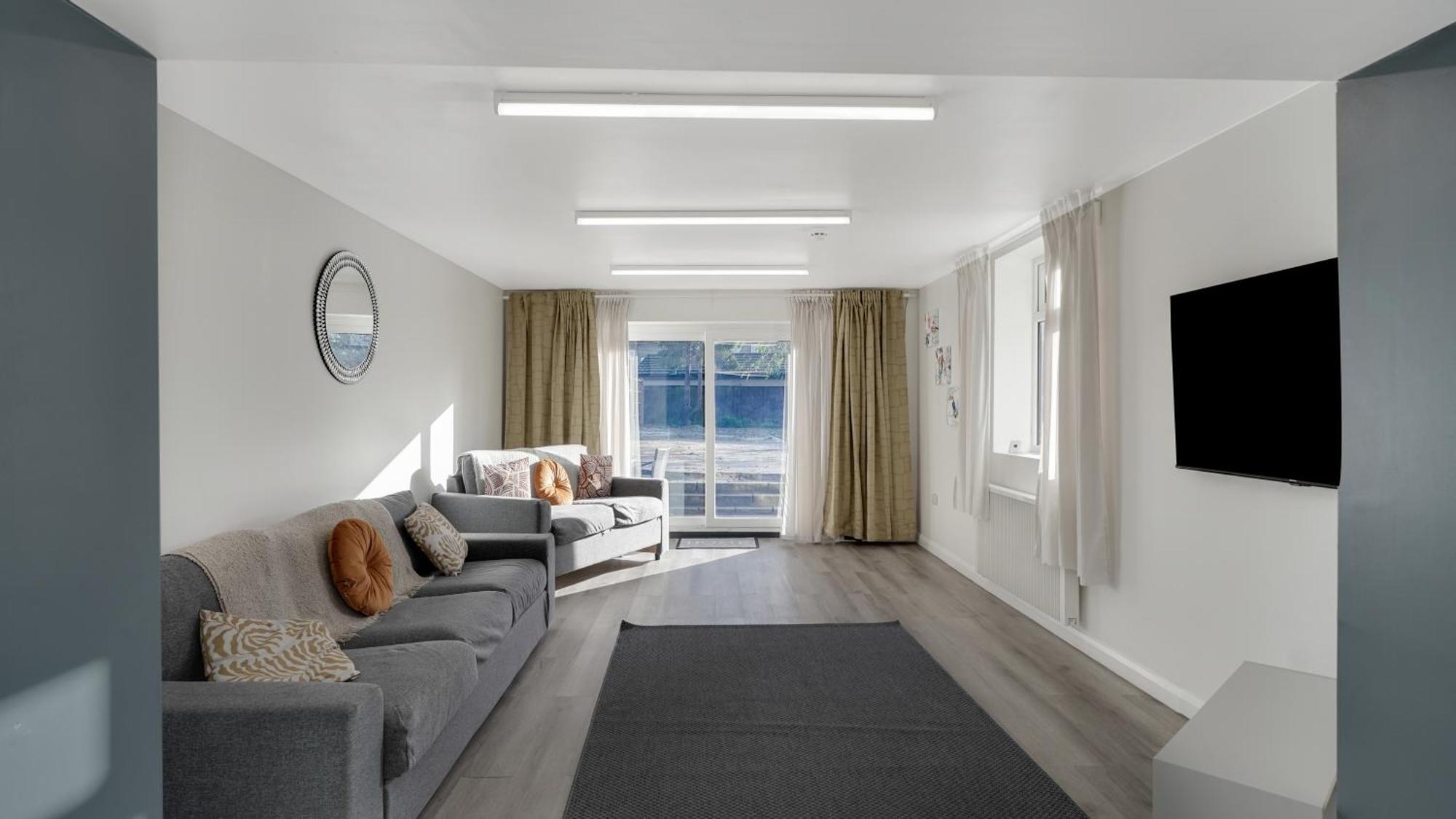Comfy Double En-Suite Room In Barking Barking  Exterior photo