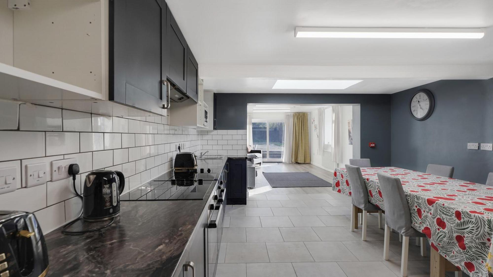 Comfy Double En-Suite Room In Barking Barking  Exterior photo